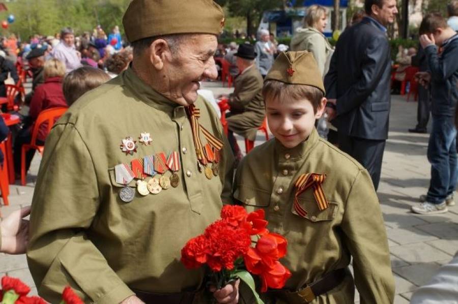 Адресная помощь ветеранам, участникам Сталинградской битвы